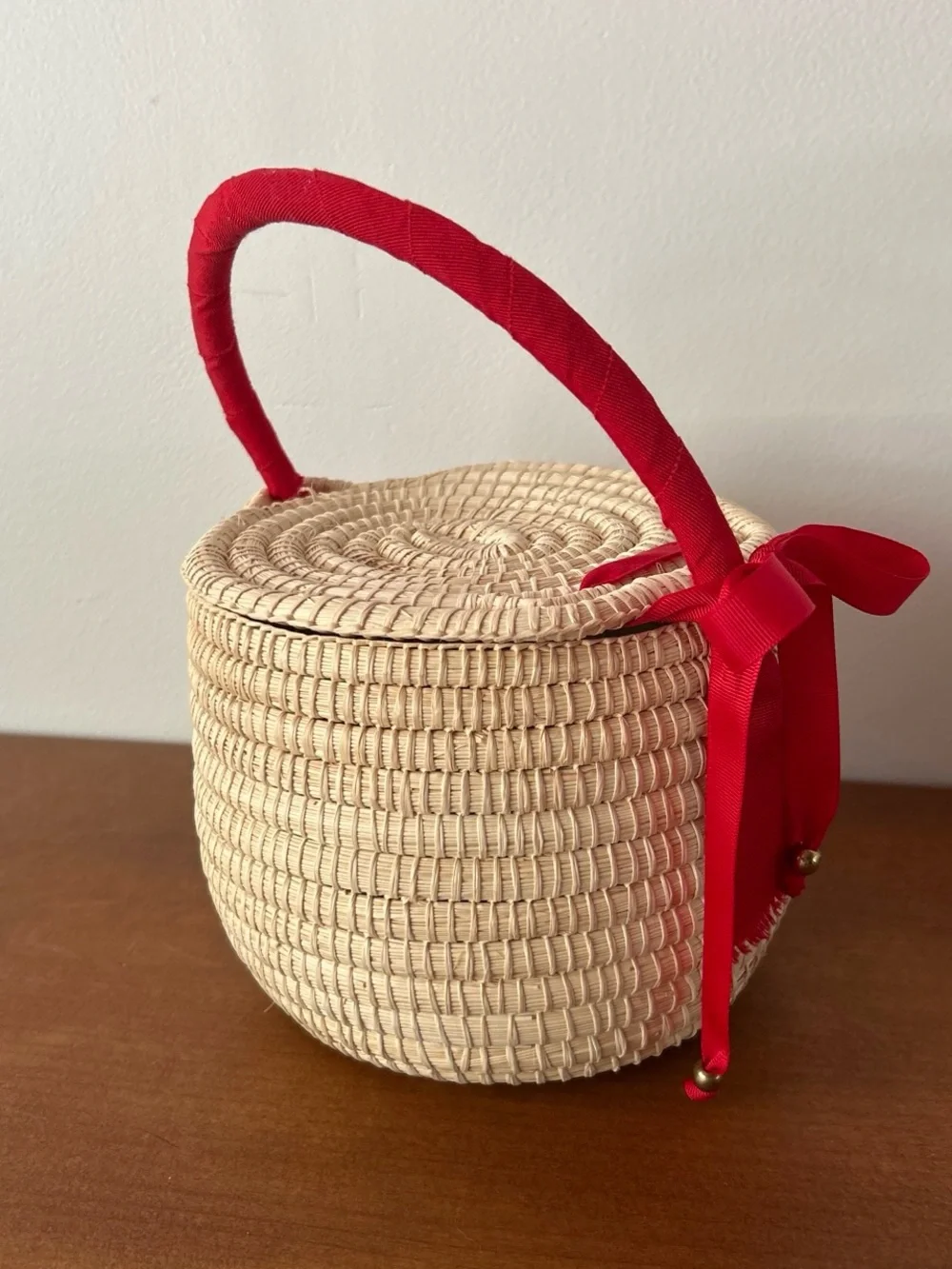 Banana Republic Natural Straw Basket Bag with Red Handle - Picture 2 of 4